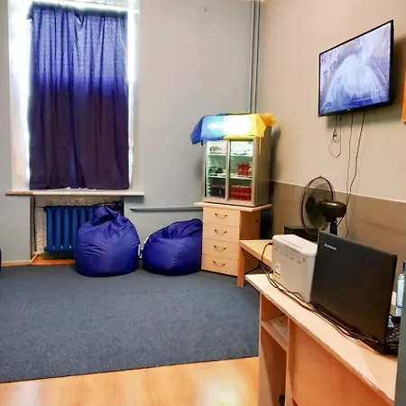 Tiu Khreshchatik Hostel *